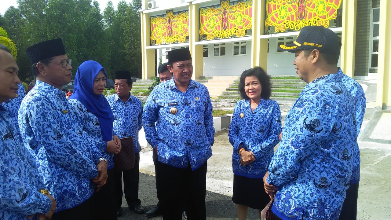 Tingkatkan Kinerja Dan Layanani Masyarakat Dengan Baik Tingkatkan Kinerja Dan Layanani Masyarakat Dengan Baik