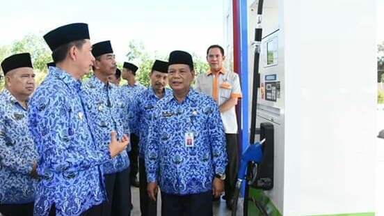 Bupati Tegaskan Jangan Ada Kenaikan Harga 1 Rupiah Pun Dari Harga Pertamina. Bupati Tegaskan Jangan Ada Kenaikan Harga 1 Rupiah Pun Dari Harga Pertamina.