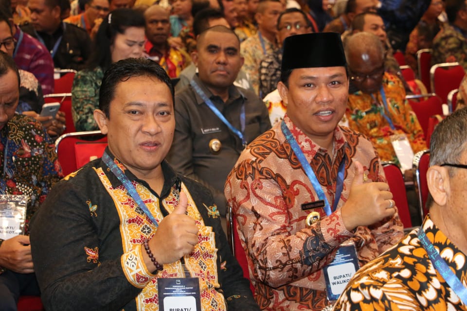 Bupati Pulang Pisau Hadiri Peresmian dan Penghargaan Pasar Rakyat