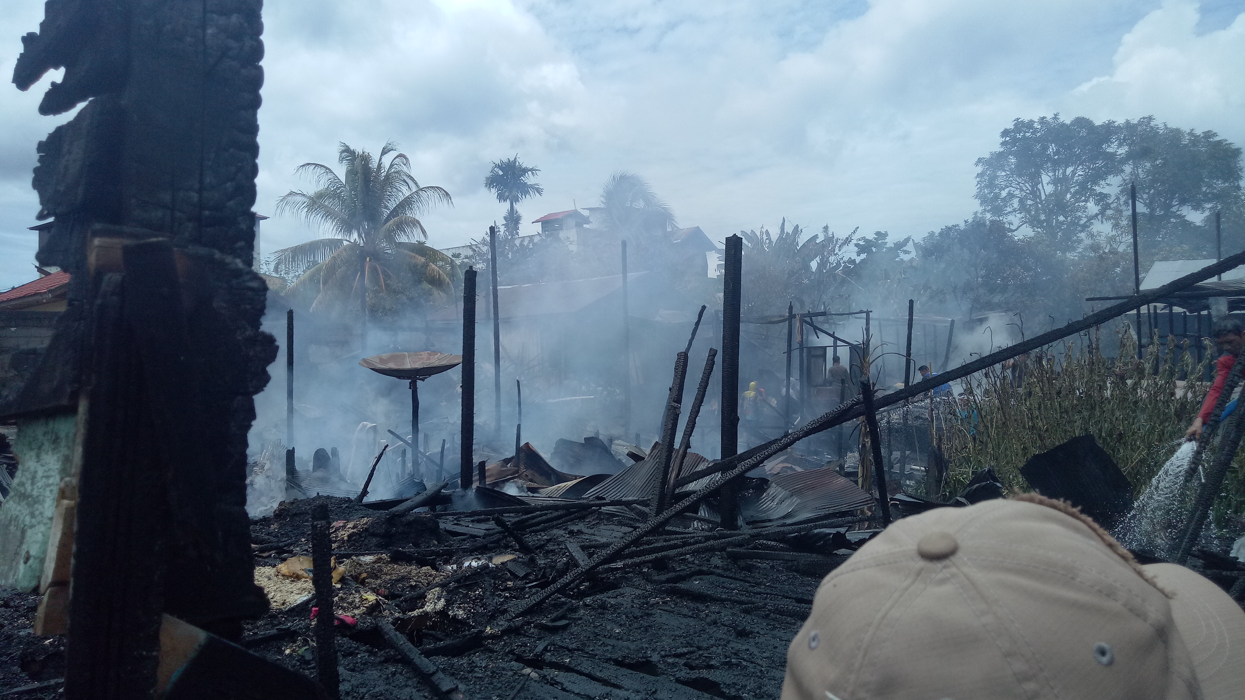 Si Jago Merah Lahap Rumah Warga Jalan Kenangan Si Jago Merah Lahap Rumah Warga Jalan Kenangan