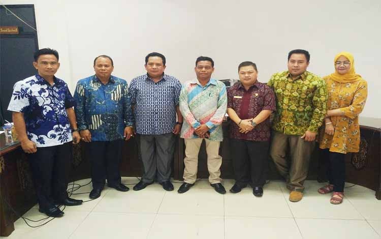 Pemdes Diminta Harus Transparan Mengelola Keuangan Pemdes Diminta Harus Transparan Mengelola Keuangan