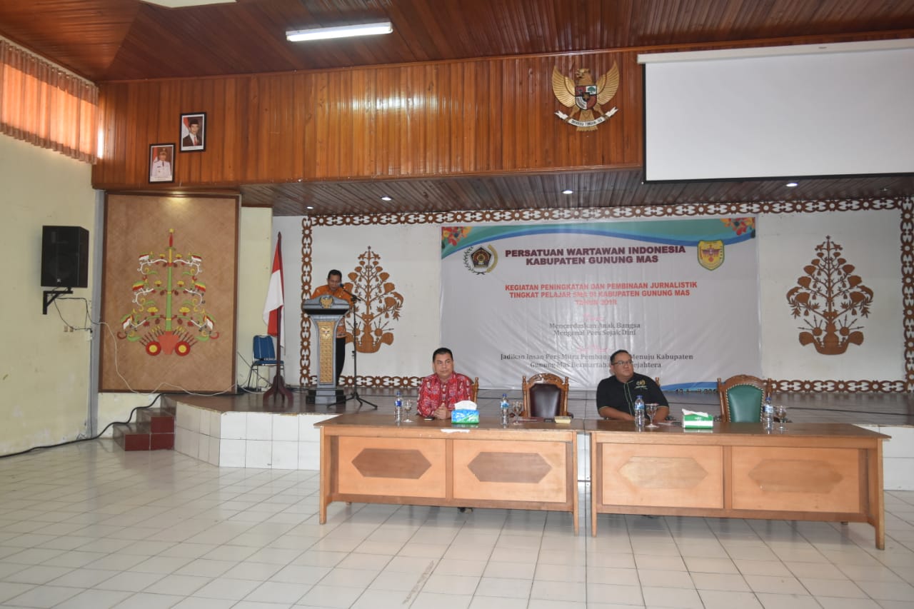 Kadisdikbud Gumas Ajak Siswa dalami Wawasan Jurnalistik