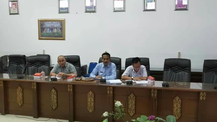 Dua Kali RDP DPRD Barito Utara Hanya Dihadiri Tiga Anggota Dua Kali RDP DPRD Barito Utara Hanya Dihadiri Tiga Anggota