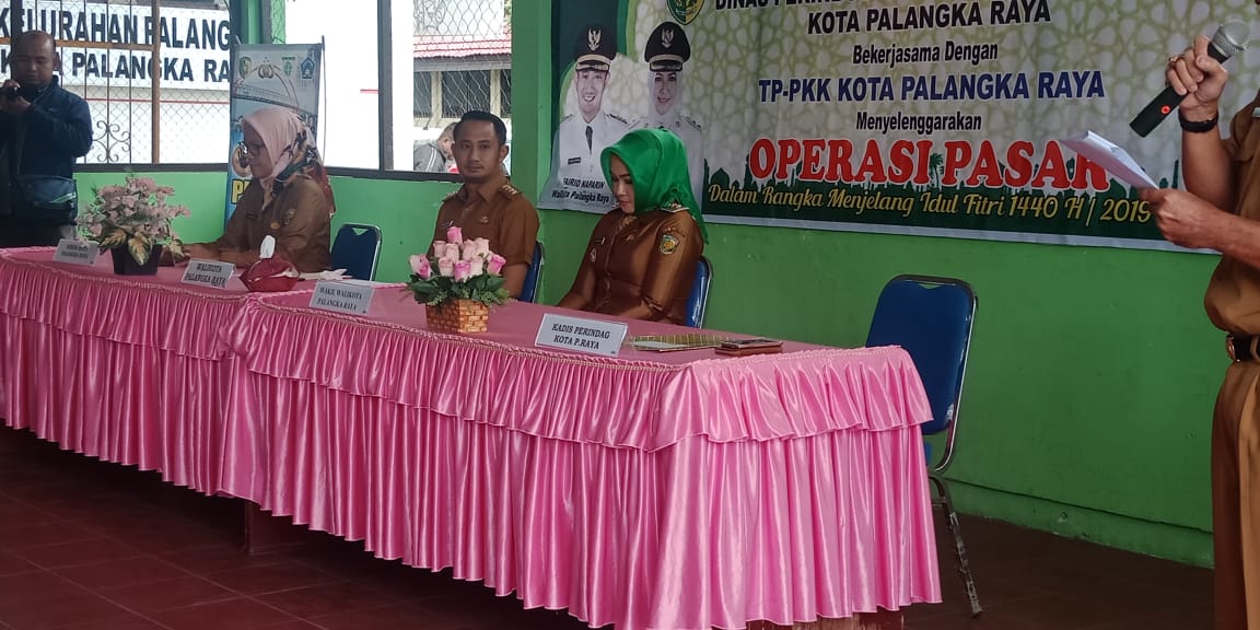 Legislator Tinjau Gerai Layanan Disdukcapil