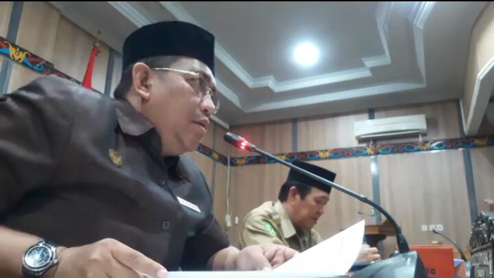 Wakil DPRD Kotim Minta Proyek Pengerjaan Jalan Segera Diselesaikan Wakil DPRD Kotim Minta Proyek Pengerjaan Jalan Segera Diselesaikan