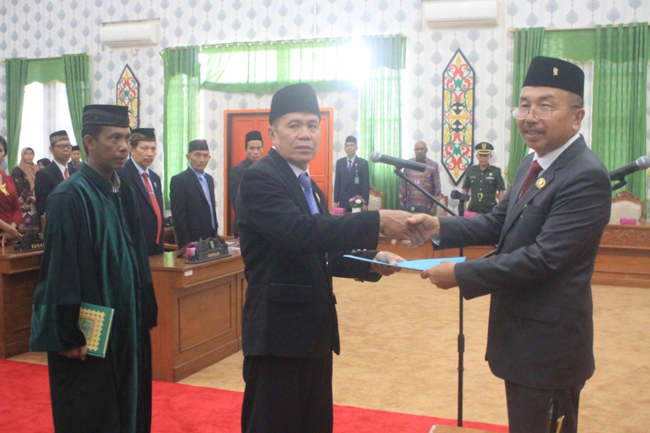 Pemerintah Daerah dan DPRD Satu Kesatuan Pemerintah Daerah dan DPRD Satu Kesatuan