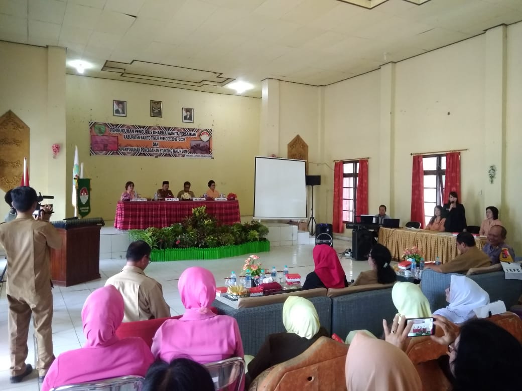 Ketua DWP Bartim Resmi Berganti