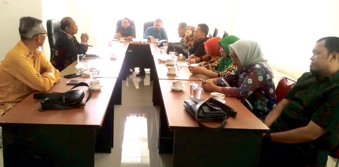 Banjarbaru Kaji Banding Pengelolaan Dana BOS