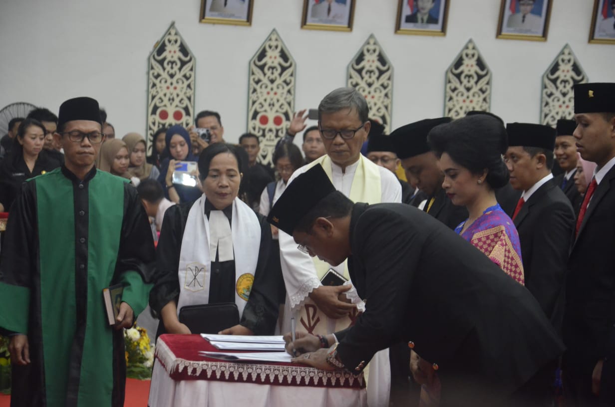 Sigit Terpilih Menjadi Ketua Sementara DPRD