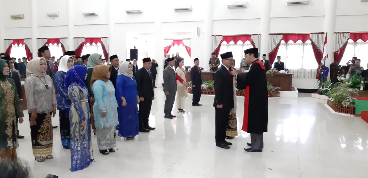 25 Anggota DPRD Barsel Hari Ini Resmi Dilantik 25 Anggota DPRD Barsel Hari Ini Resmi Dilantik
