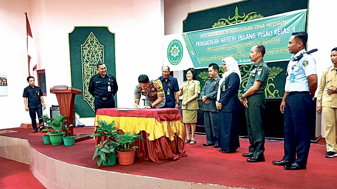 Pelayanan Transparan untuk Mencegas KKN