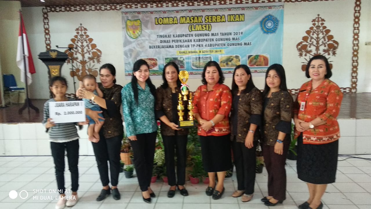 TP-PKK Kecamatan Tewah Juarai Lomba Masak Serba Ikan