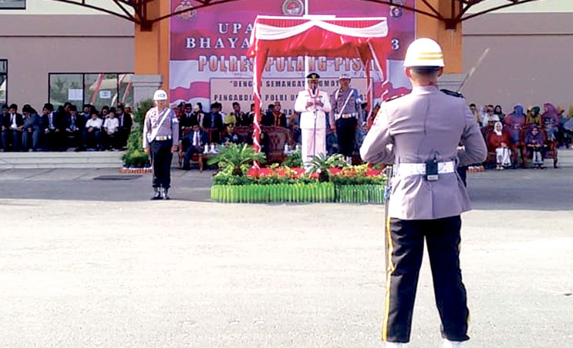 Edy Pratowo Pimpin Apel HUT Bhayangkara ke-73 Edy Pratowo Pimpin Apel HUT Bhayangkara ke-73