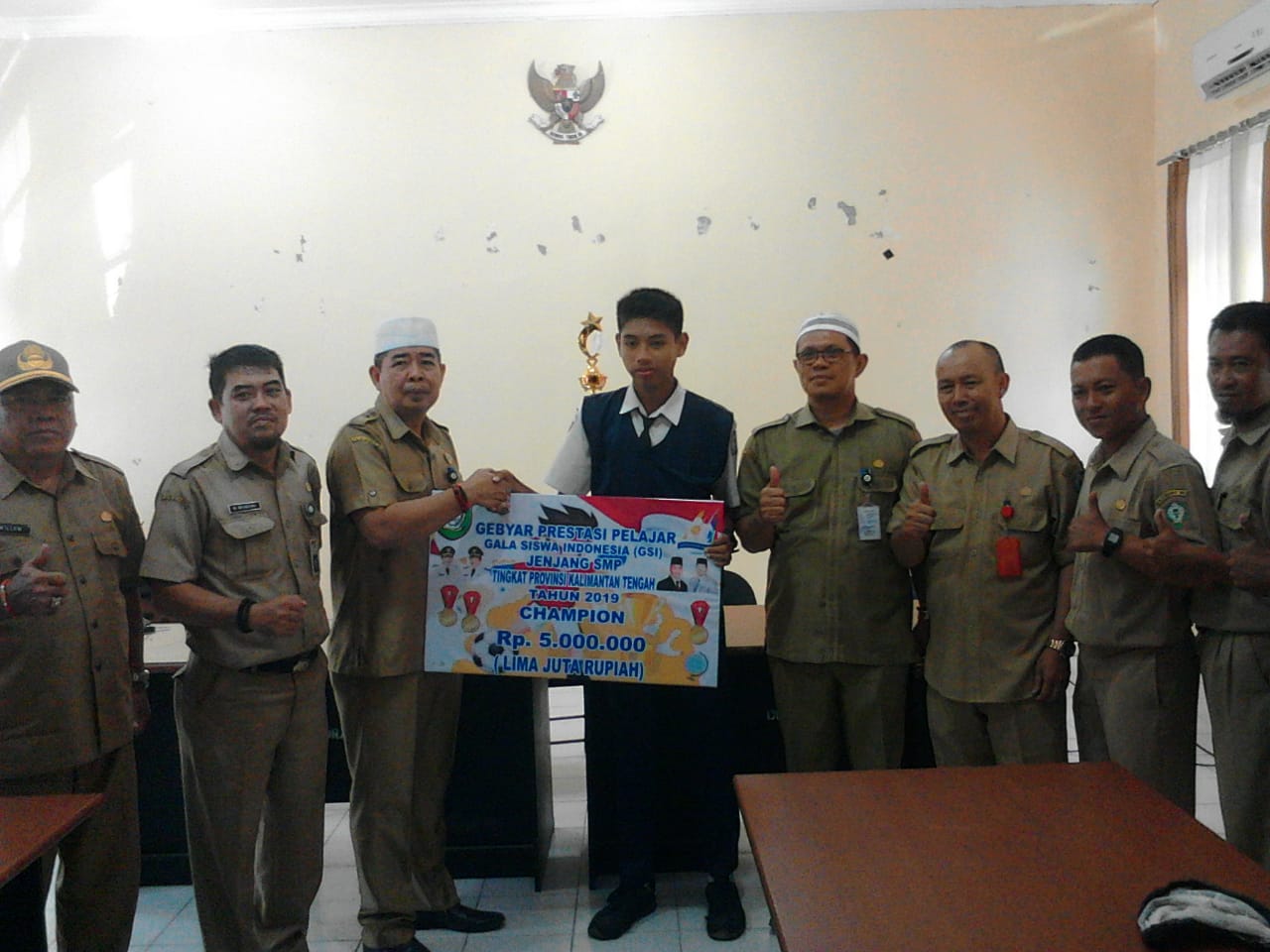 Kebijakan Jam Belajar Tergantung Sekolah Kebijakan Jam Belajar Tergantung Sekolah