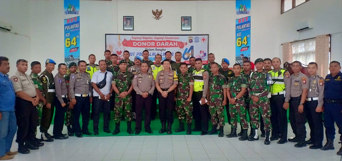 Adakan Donor Darah Bersama Pemkab dan TNI