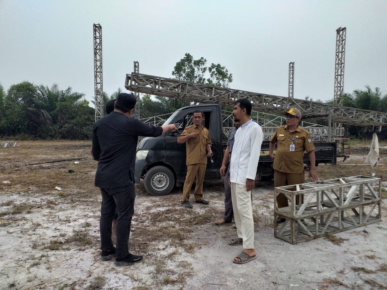 Bermunajat di Tablig Akbar Umat Bermunajat di Tablig Akbar Umat