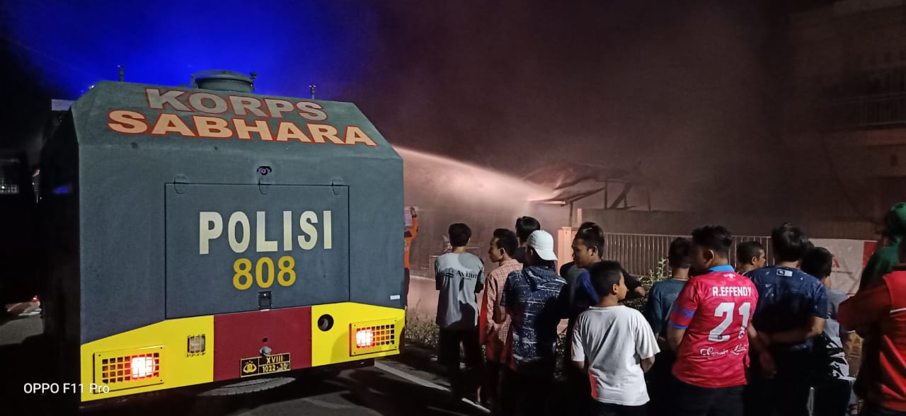 Si Jago Merah Lumat Empat Bangunan di Kota Buntok