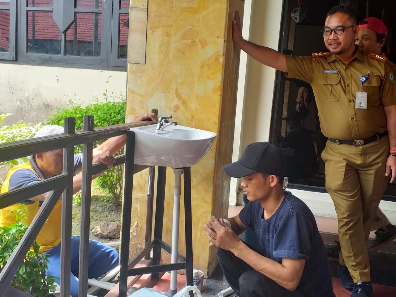 PD Wajib Menyediakan Tempat Cuci Tangan PD Wajib Menyediakan Tempat Cuci Tangan