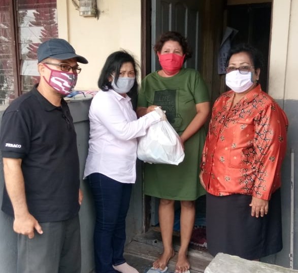 Ketua DPRD Kotim Turut Bagikan Sembako