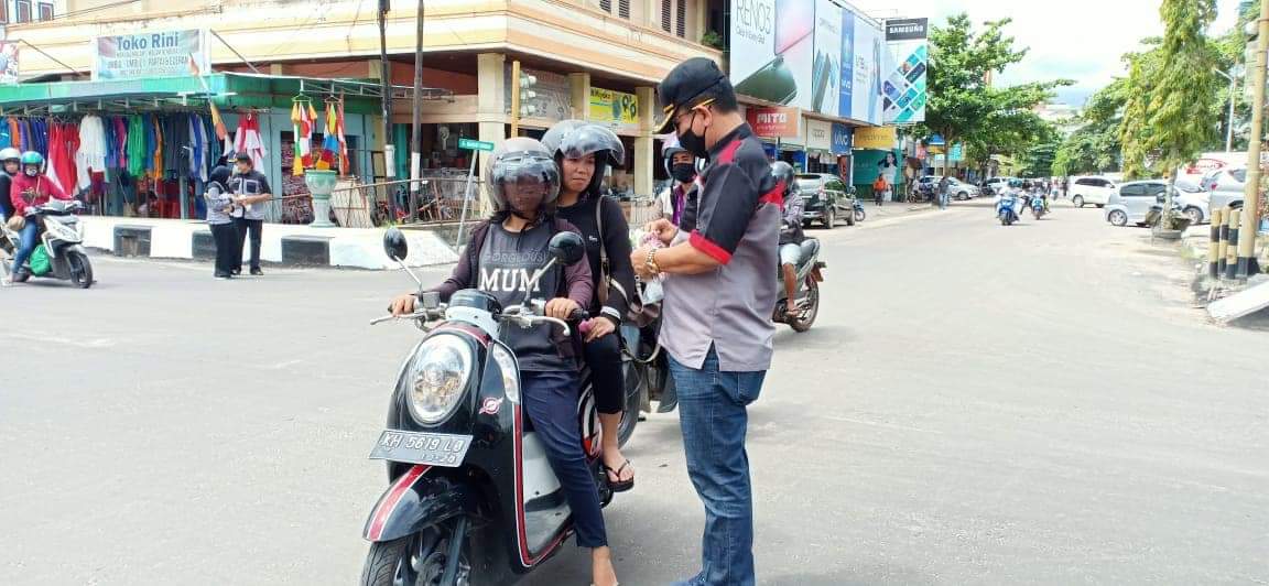 Terdampak Covid-19, Guru Honorer Terima Bantuan Terdampak Covid-19, Guru Honorer Terima Bantuan