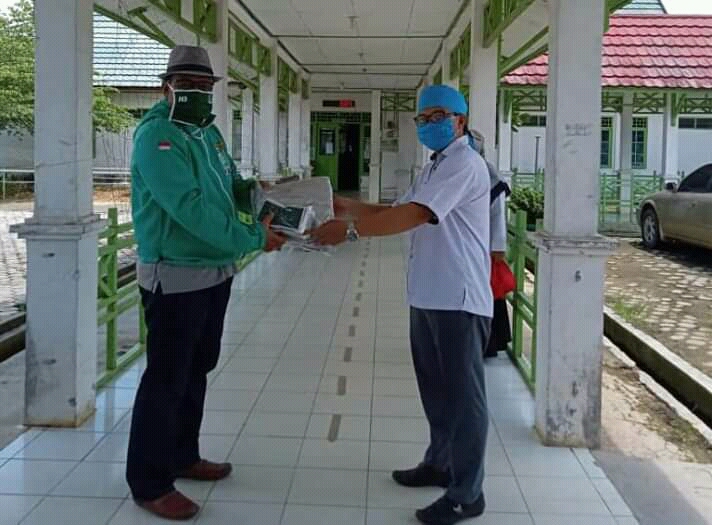 Selain Monitoring, Politikus Ini Juga Sumbang Bantuan