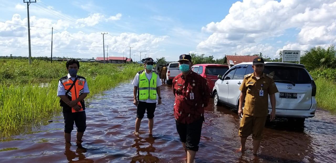 Jadi Langganan Banjir, PUPR Kalteng Tinjau Jalan Bukit Rawi