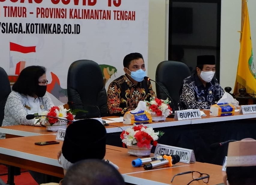 Bupati Kotim Minta Masyarakat Tetap Waspada Bupati Kotim Minta Masyarakat Tetap Waspada