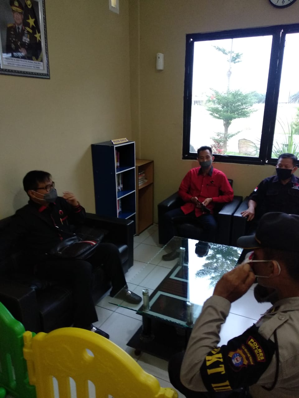 Terkait Bakar Bendera Partai, PDI Perjuangan Barsel Turut Lapor