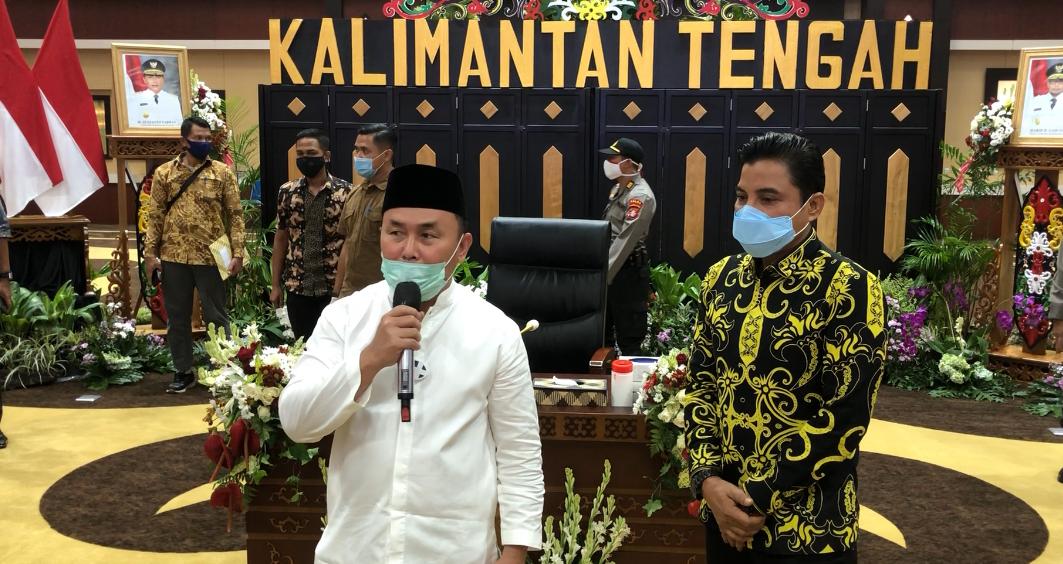 Ini Pesan Sugianto Sabran Saat Serahkan Alat Rapid Tes Kepada Bupati Kotim