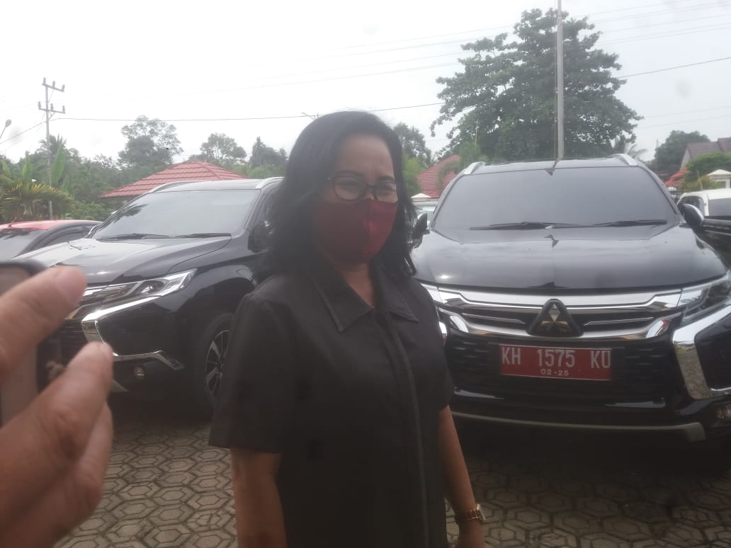 Adolina Soroti Belum Dibayarnya Insentif Tenaga Kesehatan