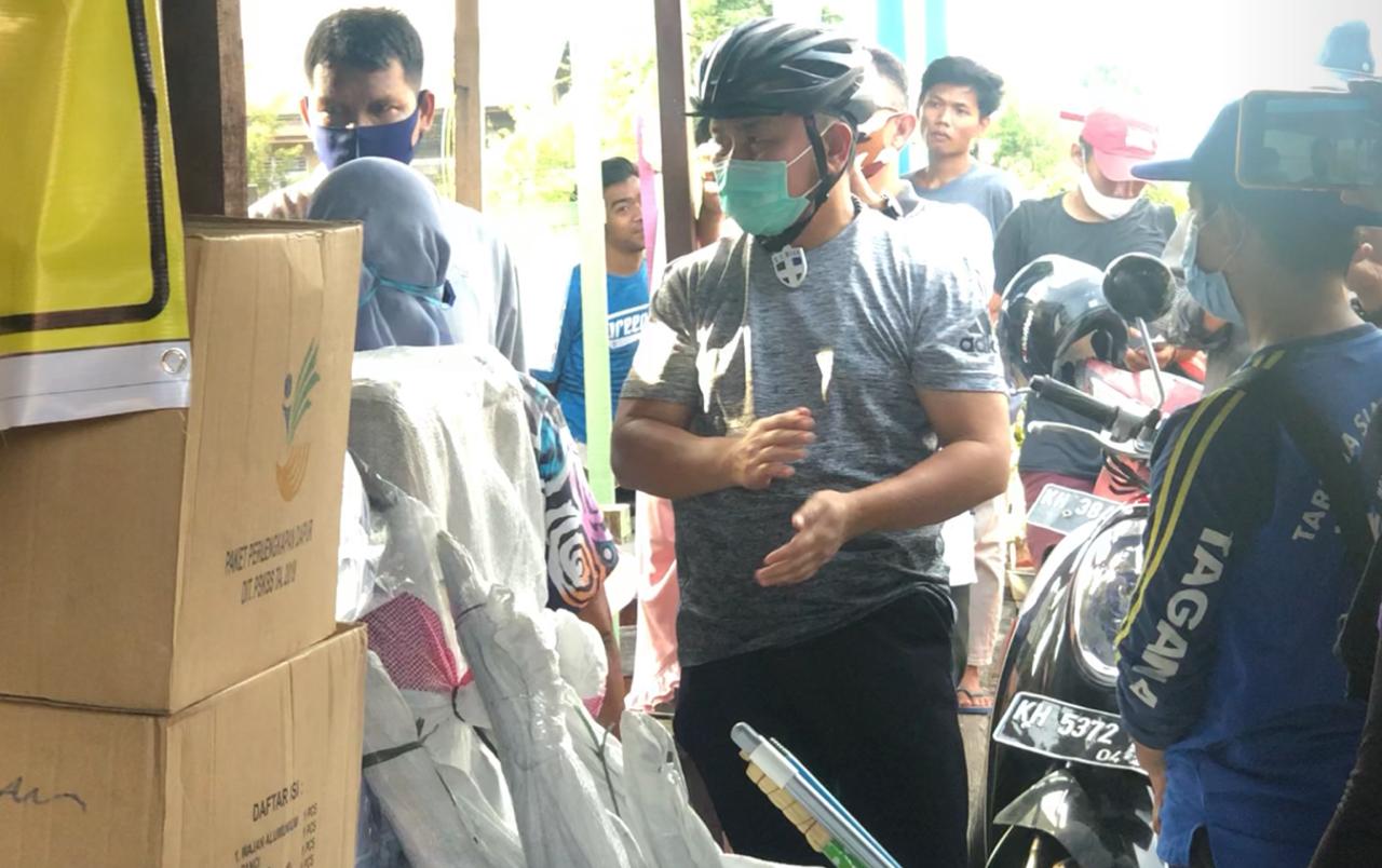 Sambangi Korban Kebakaran, Sugianto Sabran Berikan Ini