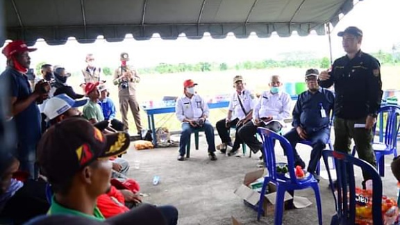 Berdialog dengan Warga Gadabung, Sekdaprov Kalteng Jelaskan Ini