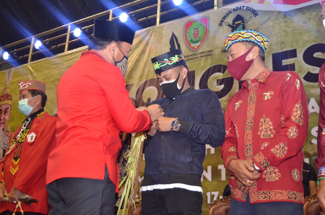 Gubernur Ajak Jaga Harkat dan Martabat Masyarakat Dayak