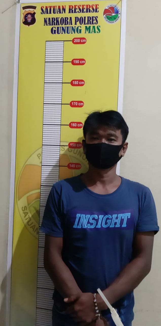 Bekuk Pengedar Narkoba, Polisi Amankan 17 Paket Sabu