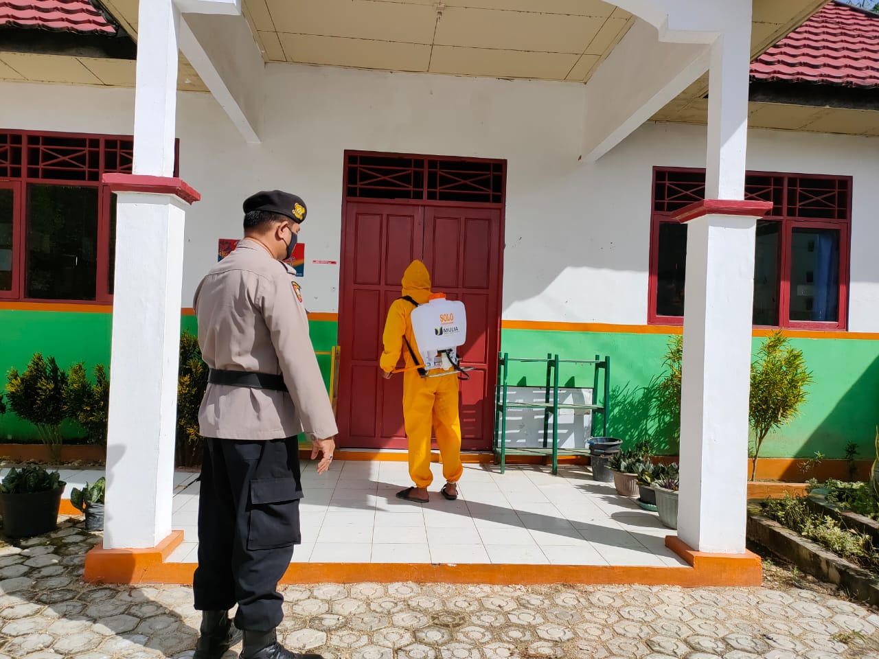 Di Tewah, Pemukiman Penduduk Jadi Sasaran Sterilisasi Covid-19