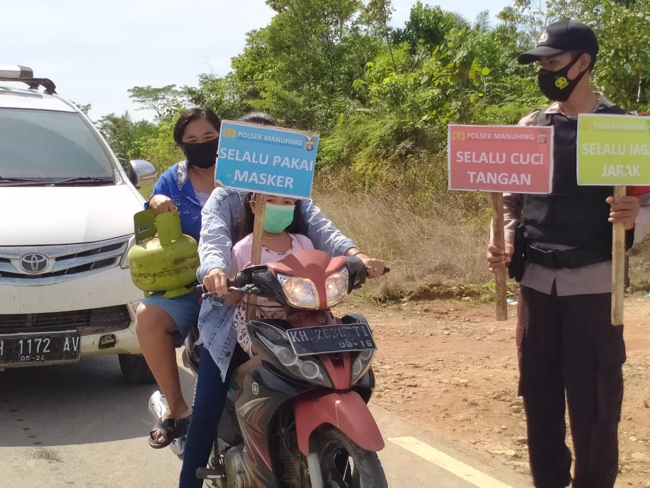 Edukasi Masyarakat Manuhing Melalui Ops Yustisi