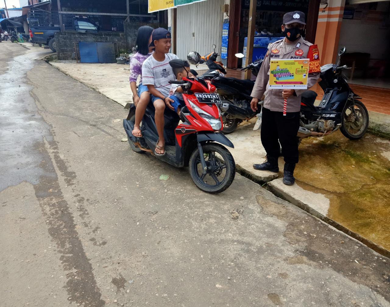 Polsek Kahut Kembali Edukasi Masyatakat Tentang Prokes