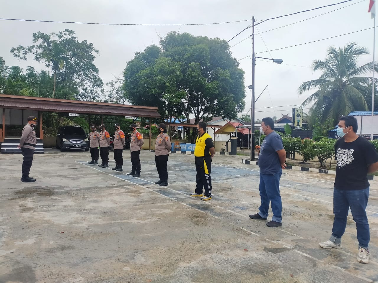 Patuhi Prokes, Personel Polsek Kurun Rutin Apel Pagi