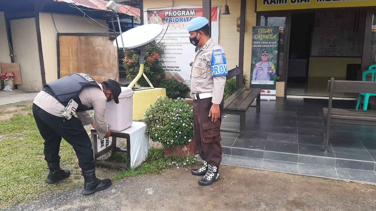 PASTIKAN PENERAPAN PROTOKOL KESEHATAN SEBELUM MASUK MAKO POLSEK MANUHING
