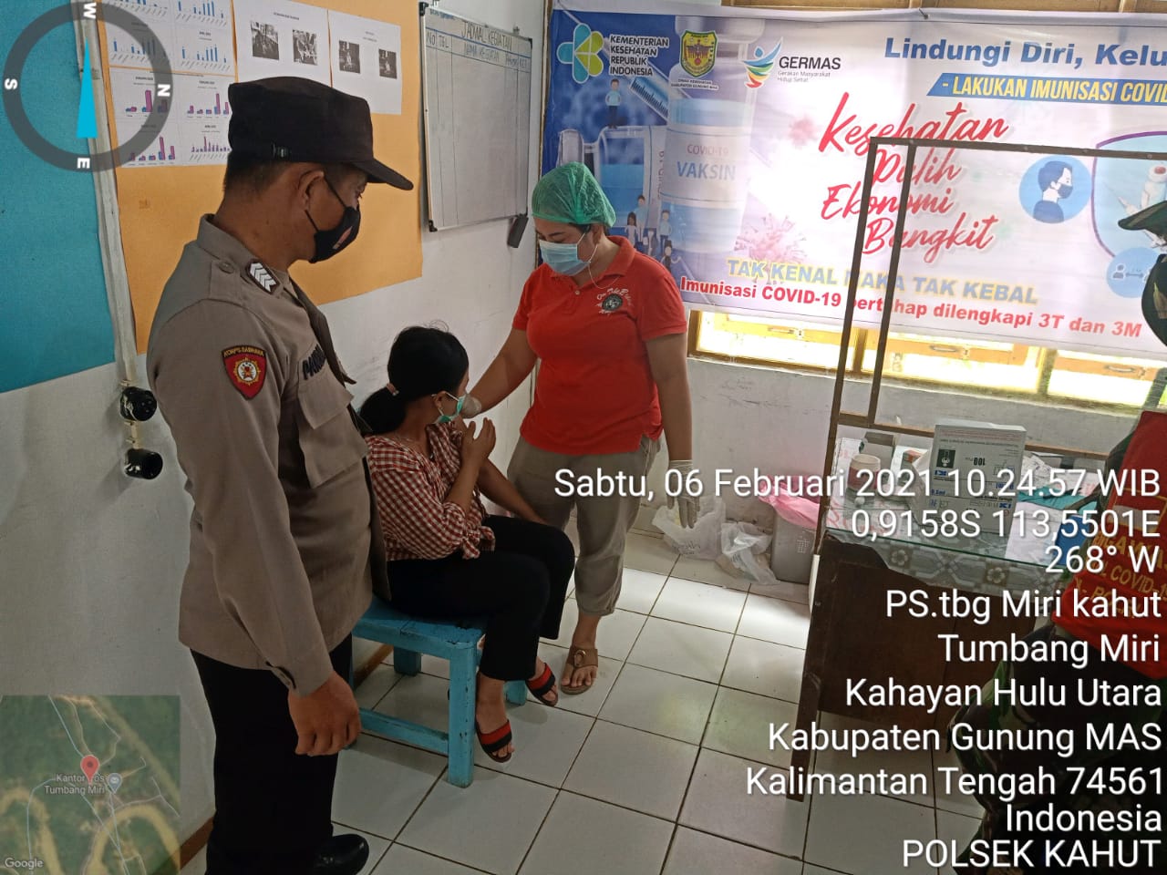 Proses Vaksinasi Dikawal Personel Polsek Kahut Proses Vaksinasi Dikawal Personel Polsek Kahut