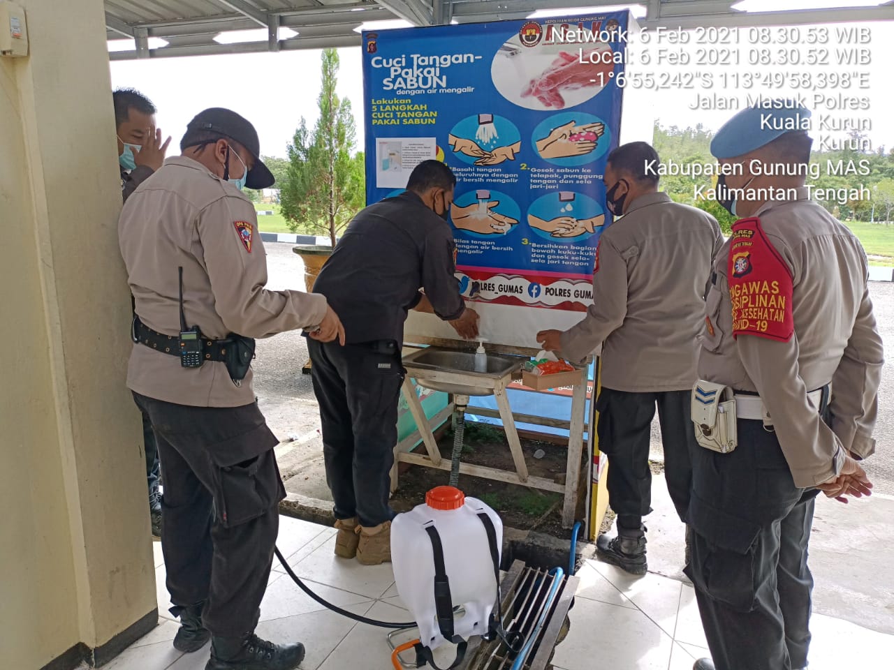 Polisi Diminta Jadi Teladan Penerapan Prokes Polisi Diminta Jadi Teladan Penerapan Prokes