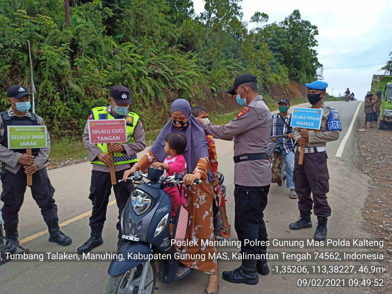 Polsek Manuhing Rutin Imbau Kepatuhan Warganya Jalankan Prokes