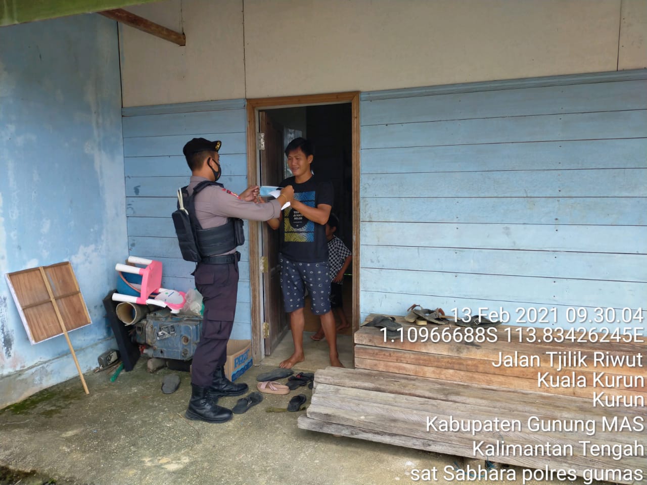 Polres Gumas Kembali Bagikan Masker