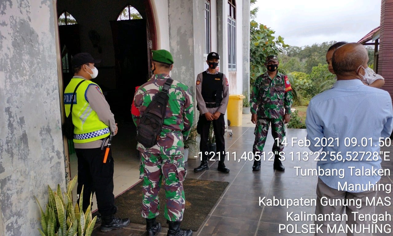 Polsek Manuhing Amankan Ibadah Minggu