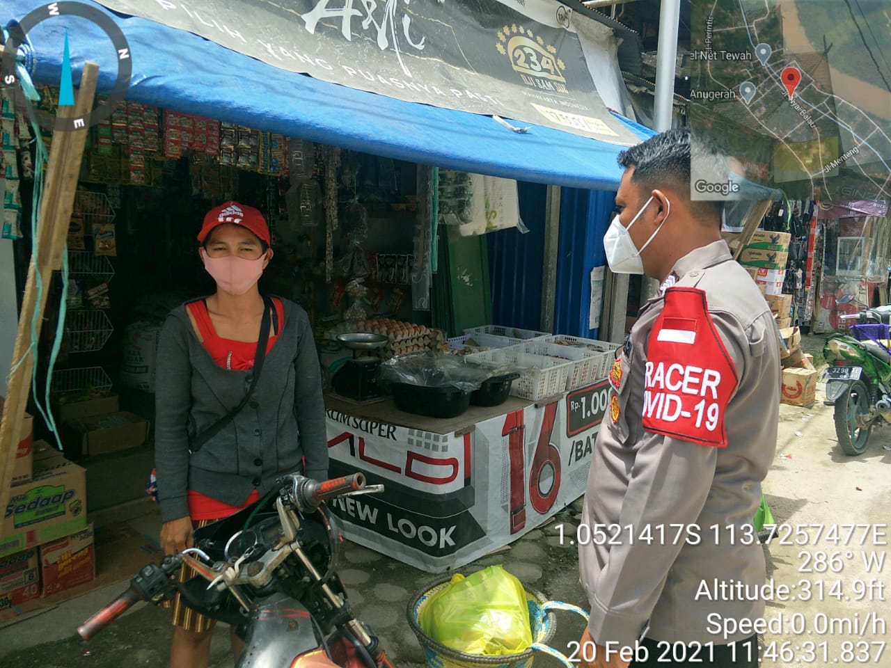 Polisi Ini Selalu Hadir di Tengah Masyarakatnya