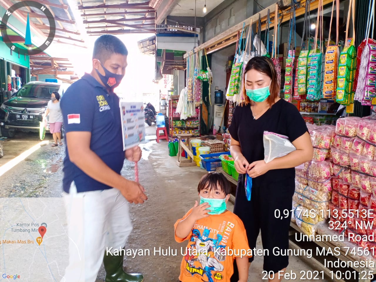 Polsek Kahut Kembali Bagikan Masker gratis