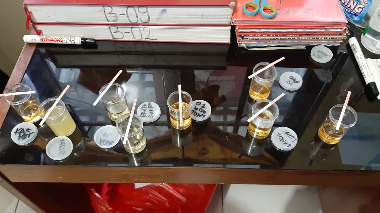 Puluhan Personel Polisi Jalani Tes Urine