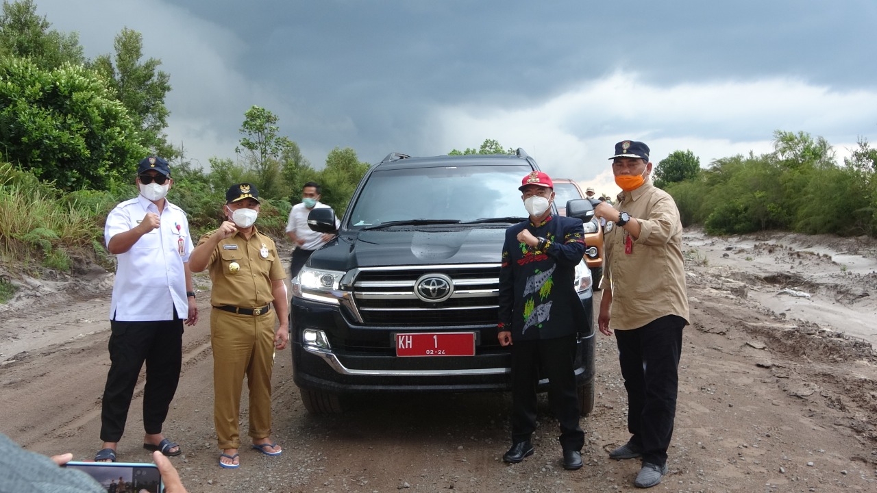Tinjau Jalan Provinsi di Seruyan, Ini Ujar Sugianto Sabran