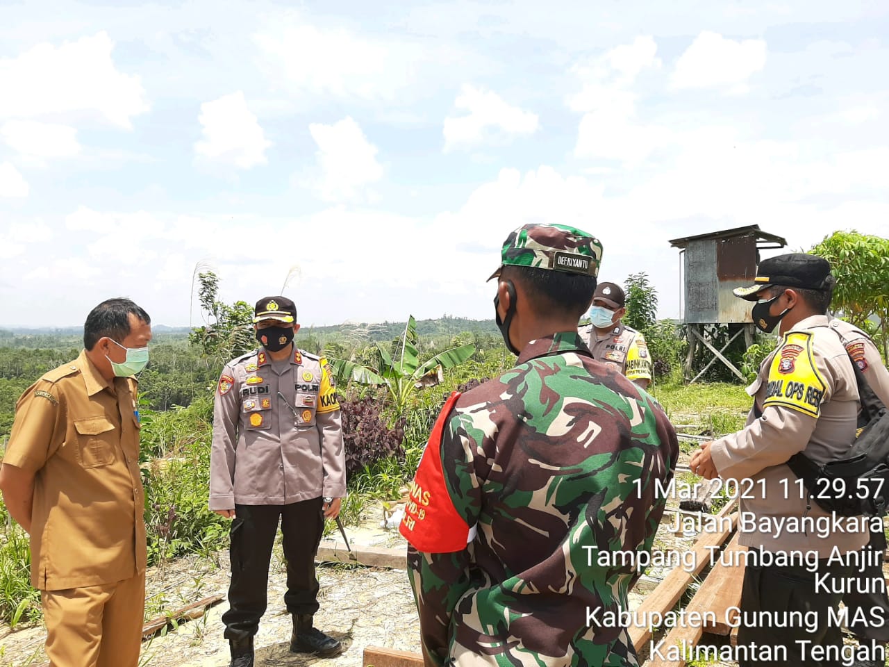Kapolres Gumas Pantau Langsung Titik Api dari Menara