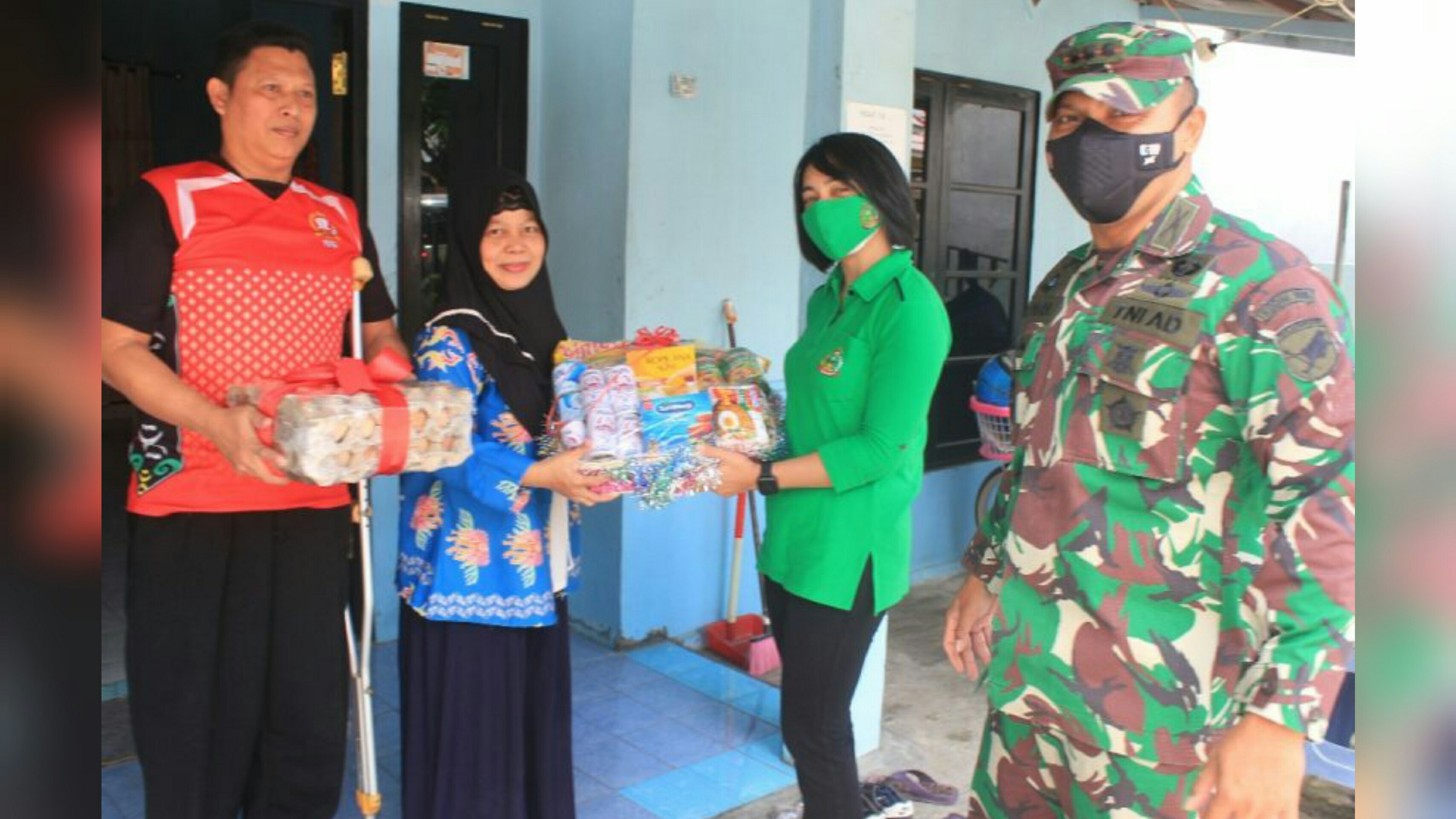Wujud Keperdulian , Dandim  Bersama Ketua Persit Besuk Anggota Yang Sakit